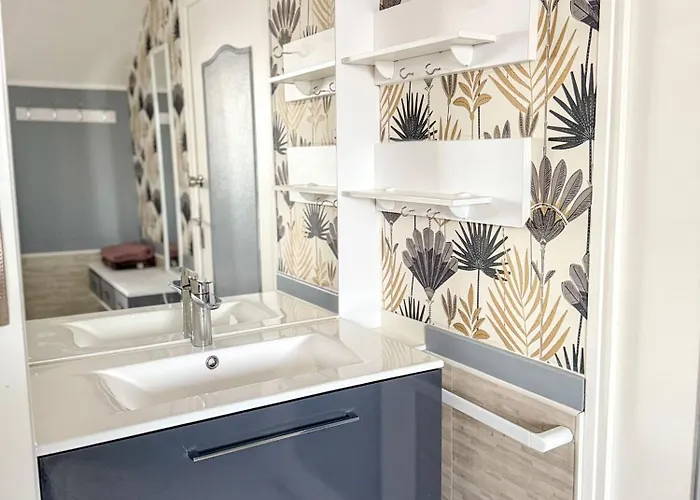 Privatunterkunft Les Cles Angevines Numero 7 *